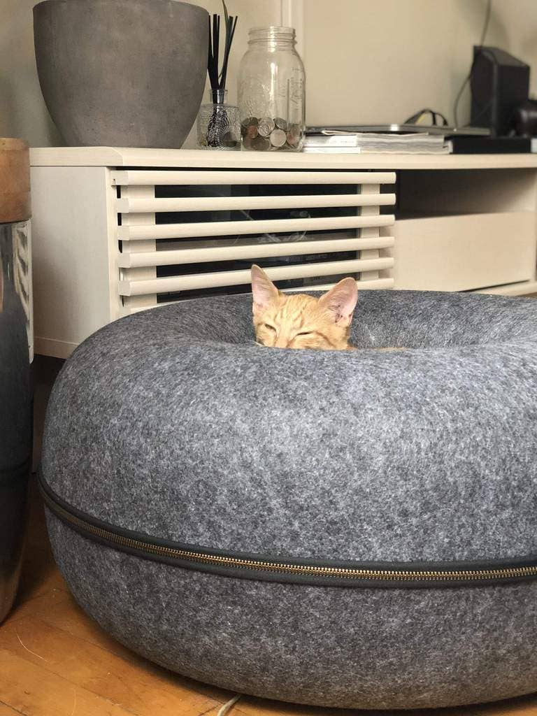 "Donut!" Cat Hideaway Cave & Bed - Cozy Chic Pet Bed